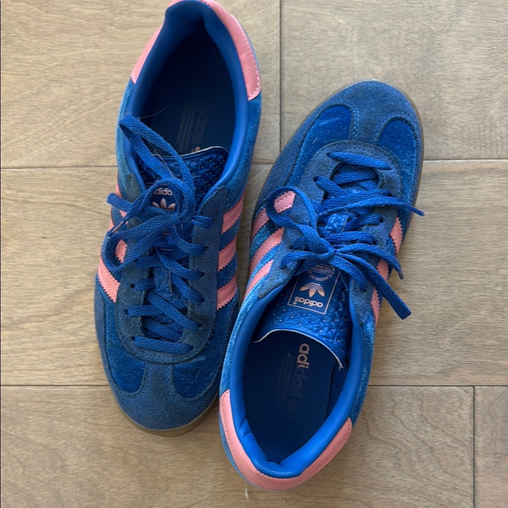 Adidas Women's Vibrant Blue and Pink Sneakers